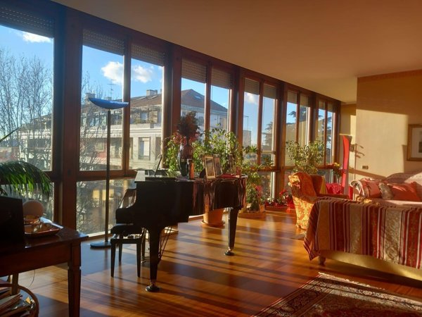 appartamento in vendita a Milano in zona Guastalla