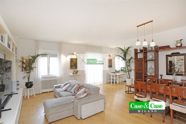 appartamento in vendita a Milano in zona Lorenteggio