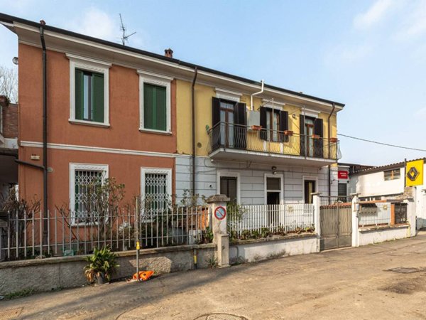 appartamento in vendita a Milano in zona Gallaratese