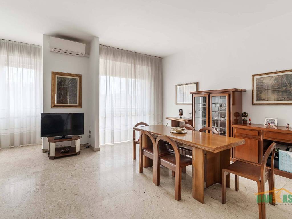 appartamento in vendita a Milano in zona Maggiolina
