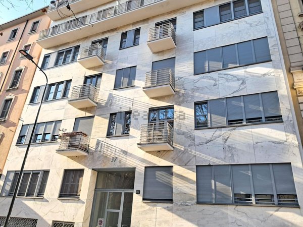 appartamento in vendita a Milano in zona Isola