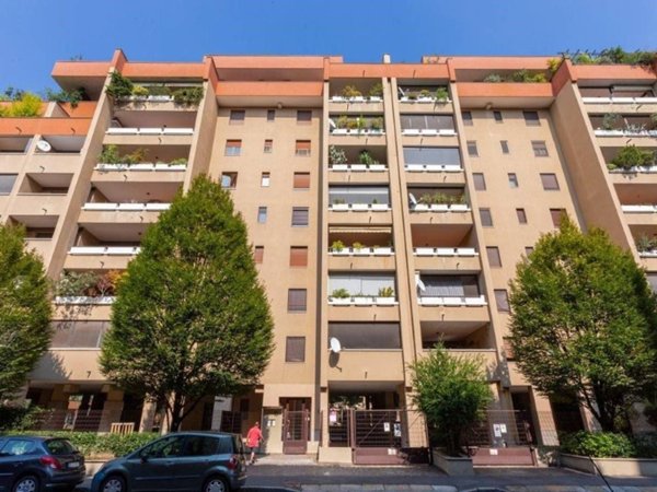 appartamento in vendita a Milano in zona Gratosoglio