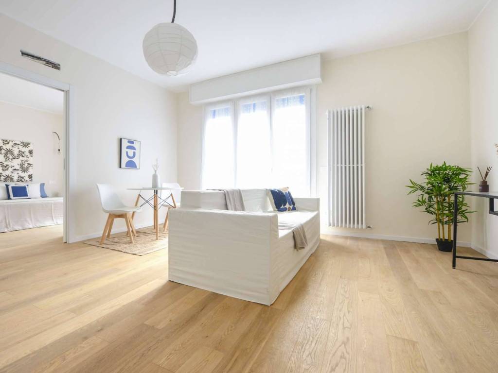 appartamento in vendita a Milano in zona Famagosta