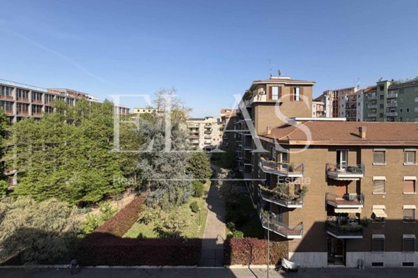 appartamento in vendita a Milano in zona Città Studi