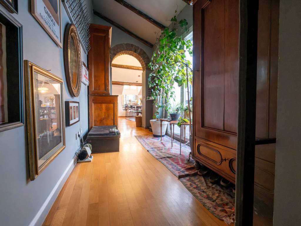 appartamento in vendita a Milano in zona Porta Ticinese