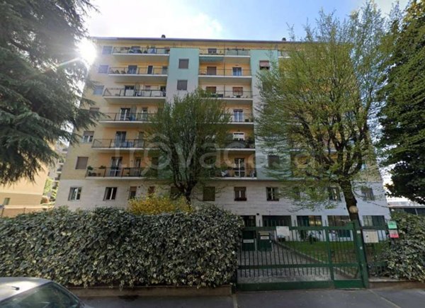 appartamento in vendita a Milano in zona Vigentino