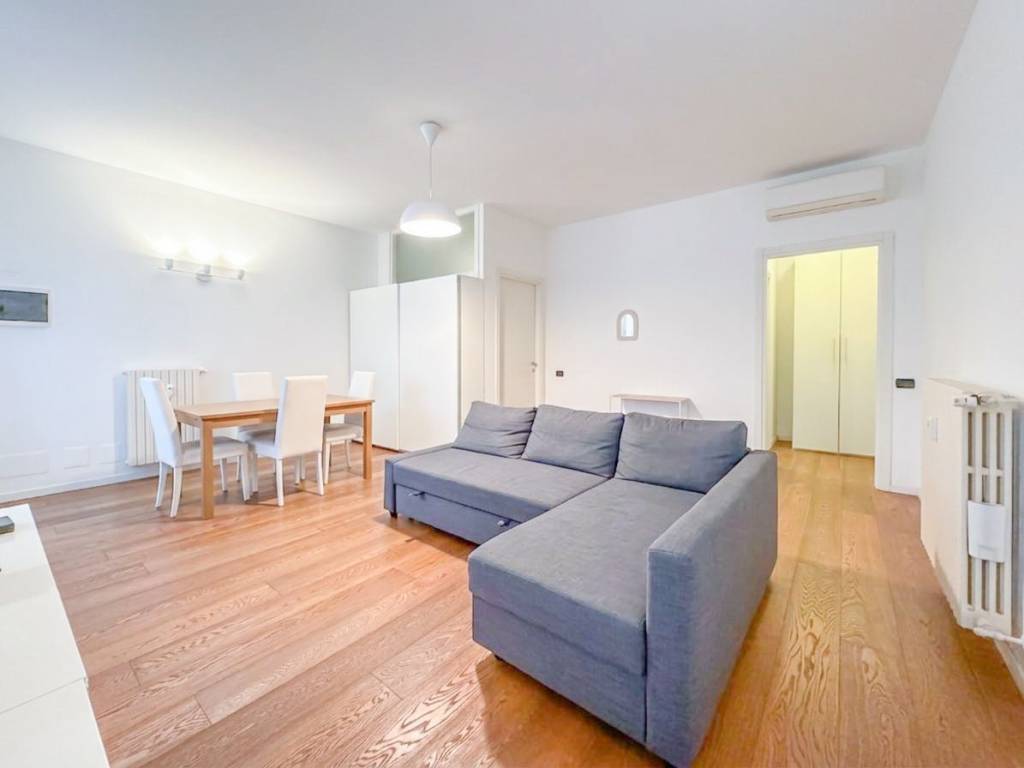 appartamento in vendita a Milano in zona Sempione