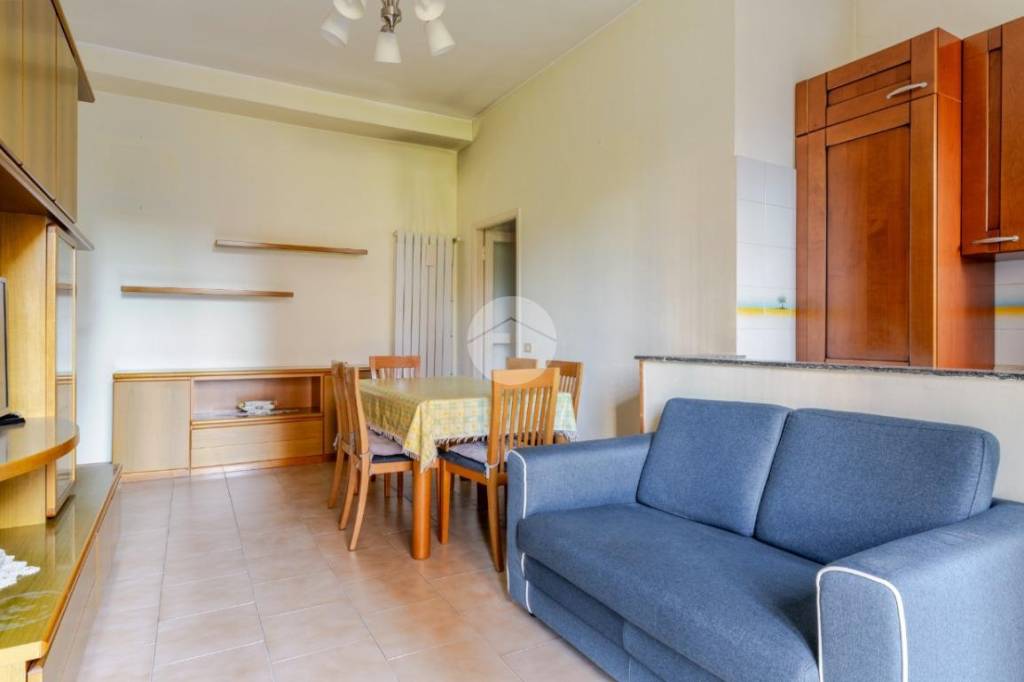 appartamento in vendita a Milano in zona Forze Armate