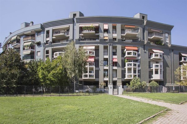 appartamento in vendita a Milano in zona Quinto Romano