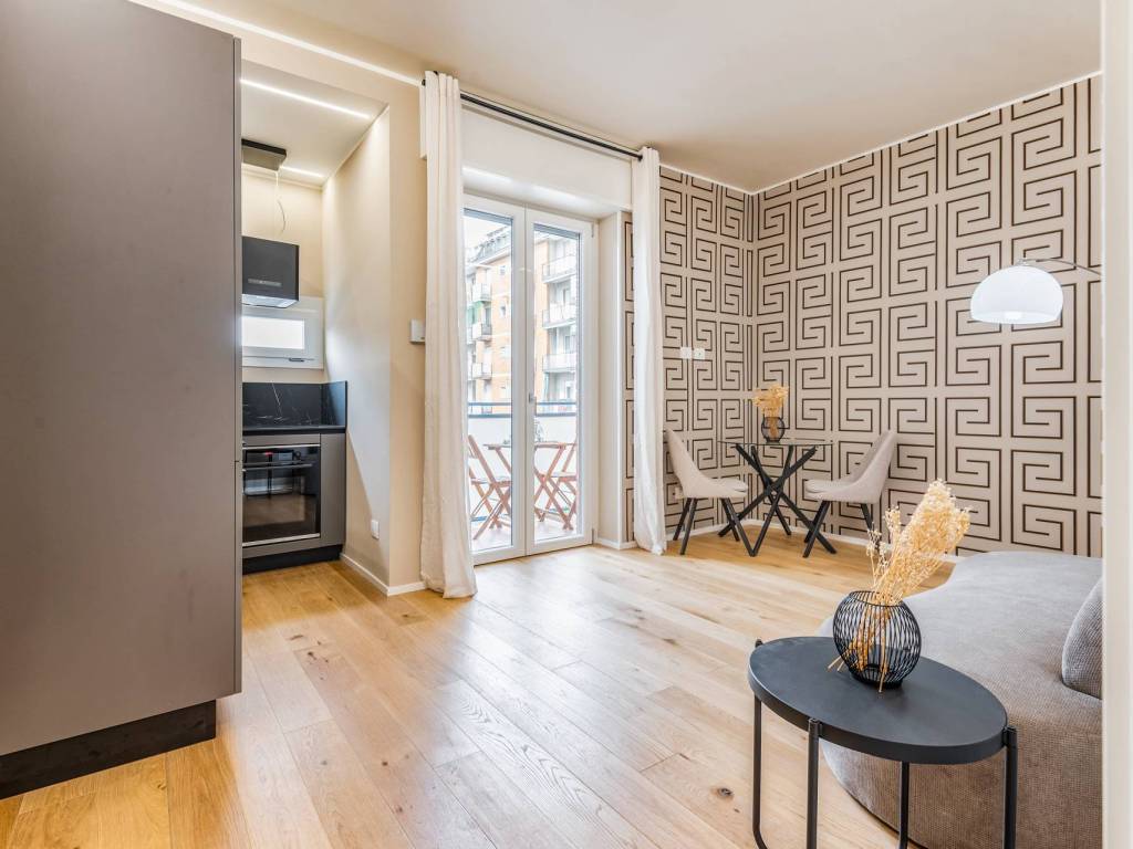 appartamento in vendita a Milano in zona Adriano