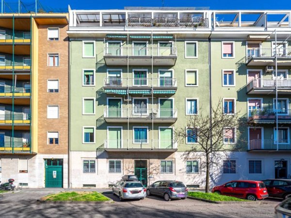 appartamento in vendita a Milano in zona Trenno