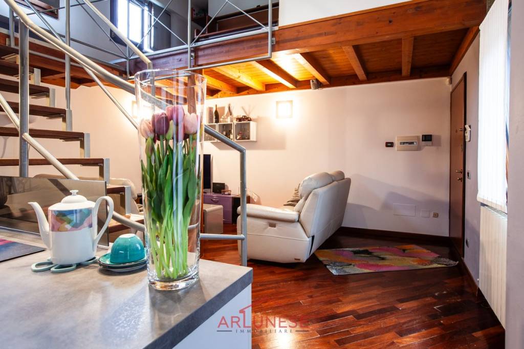 appartamento in vendita a Milano in zona Dergano