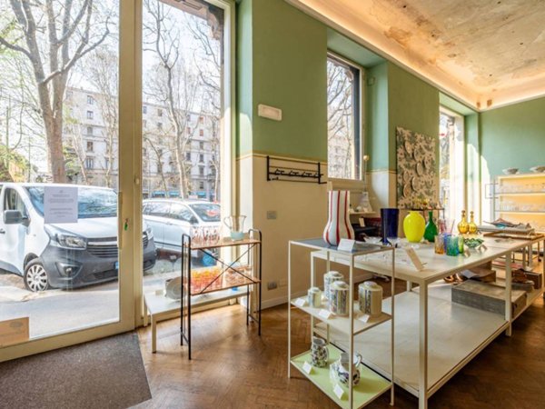 negozio in vendita a Milano in zona Centro Direzionale