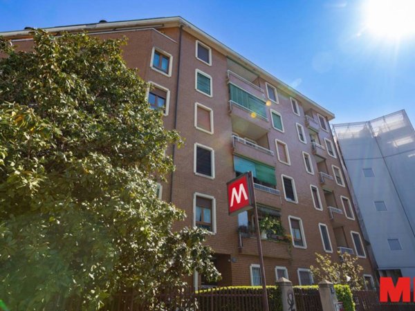 appartamento in vendita a Milano in zona Porta Genova