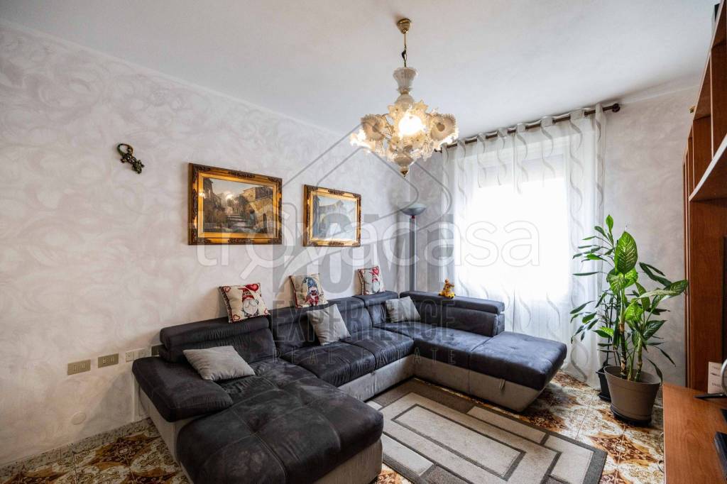 appartamento in vendita a Milano in zona Dergano