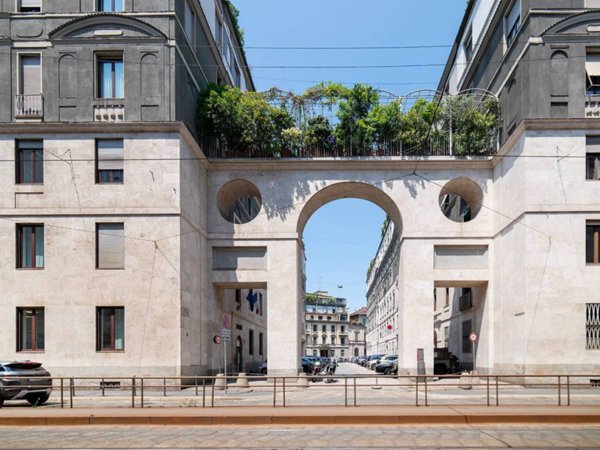 appartamento in vendita a Milano in zona Porta Garibaldi