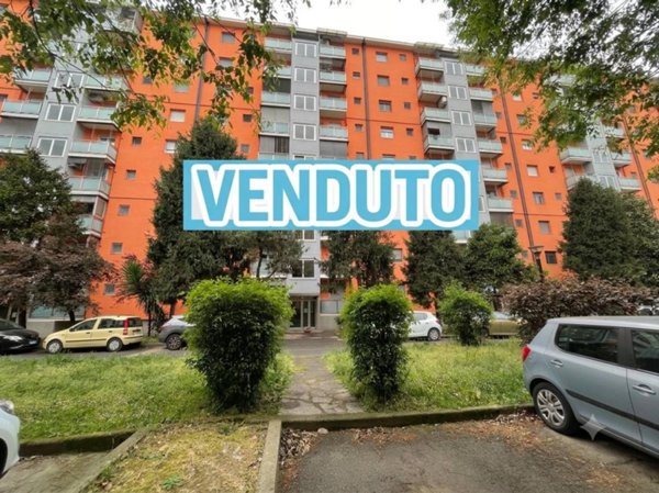 appartamento in vendita a Milano in zona Gallaratese