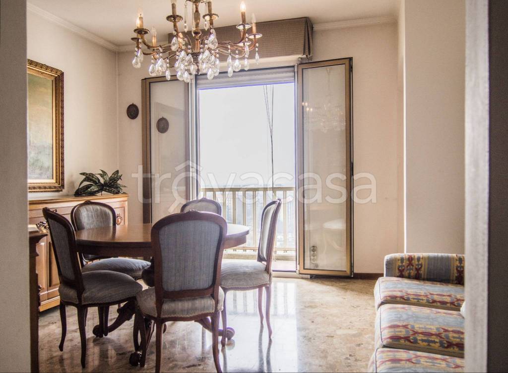 appartamento in vendita a Milano in zona Gallaratese