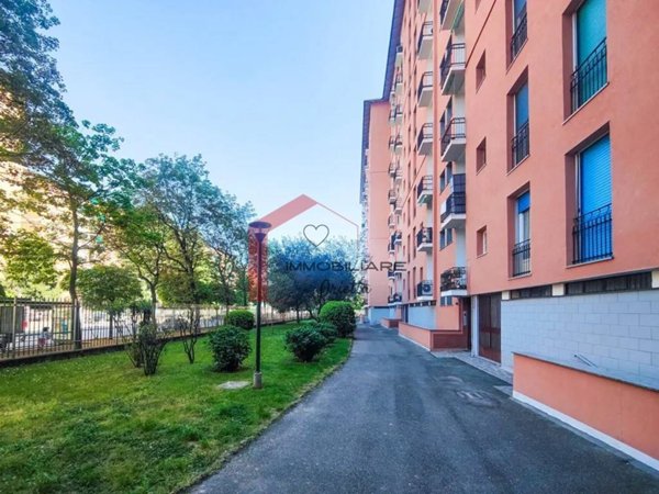 appartamento in vendita a Milano in zona Gallaratese