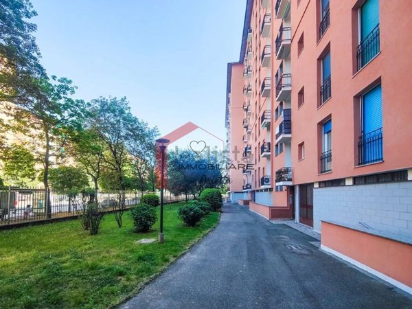 appartamento in vendita a Milano in zona Gallaratese