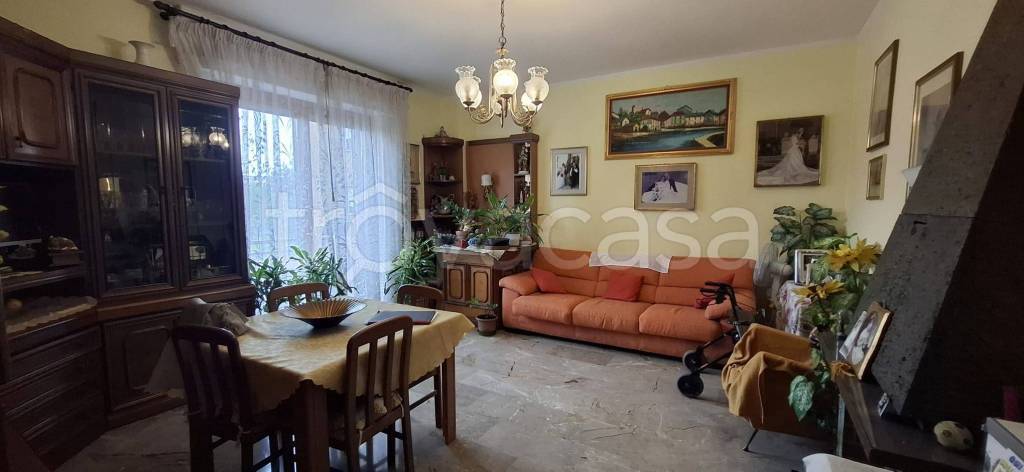appartamento in vendita a Milano in zona Quarto Cagnino