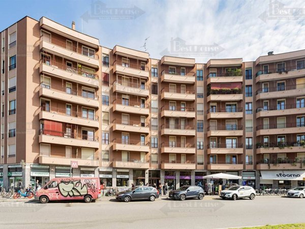 appartamento in vendita a Milano in zona Feltre