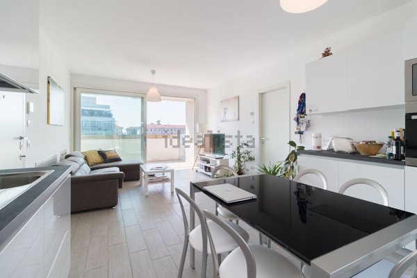 appartamento in vendita a Milano in zona Lambrate