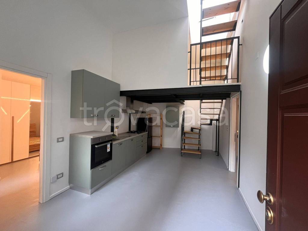 appartamento in vendita a Milano in zona Gorla