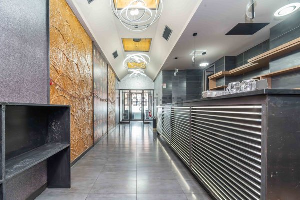 negozio in vendita a Milano in zona Loreto