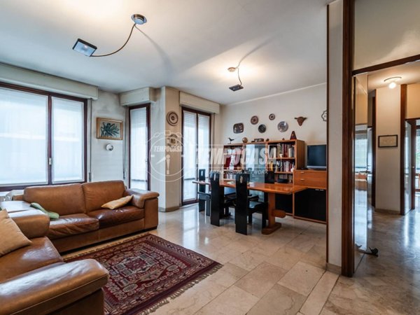 appartamento in vendita a Milano in zona Lambrate