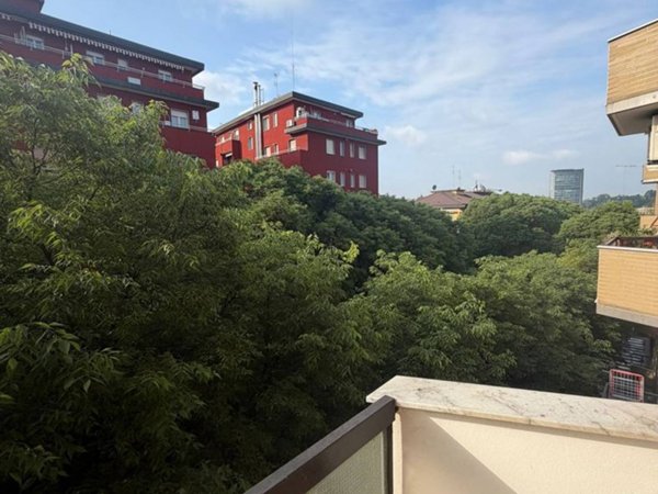 appartamento in vendita a Milano in zona Ghisolfa