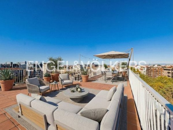 appartamento in vendita a Milano in zona Il Portello