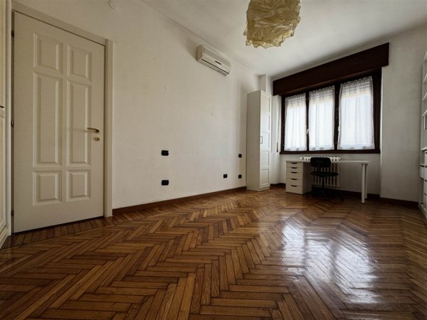 appartamento in vendita a Milano in zona Barona