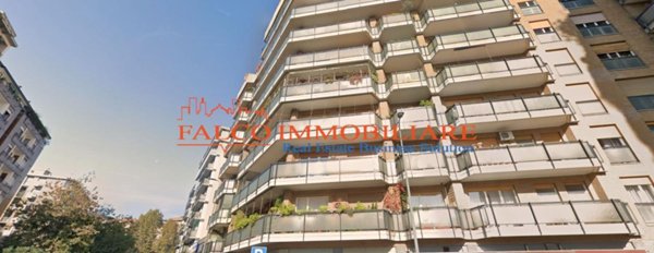 appartamento in vendita a Milano in zona Lorenteggio