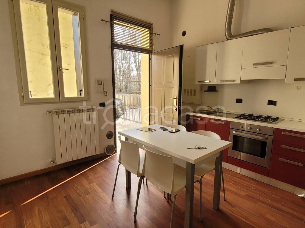 appartamento in vendita a Milano in zona Baggio