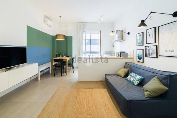 appartamento in vendita a Milano in zona Porta Genova