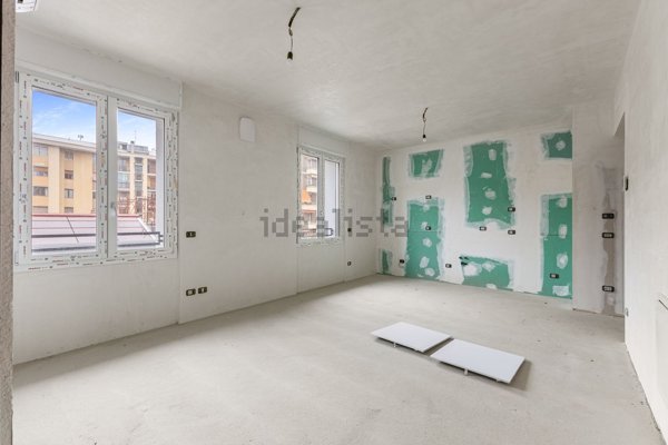 appartamento in vendita a Milano in zona Dergano