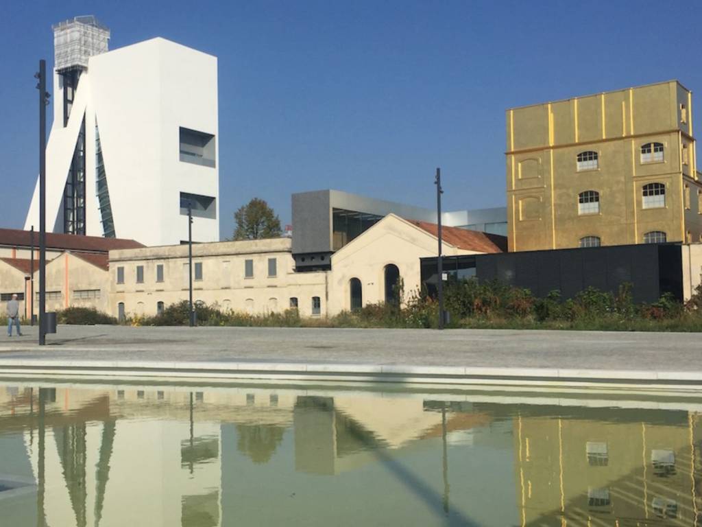 appartamento in vendita a Milano in zona Vigentino