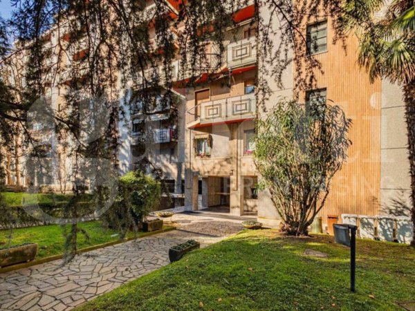 appartamento in vendita a Milano in zona Solari