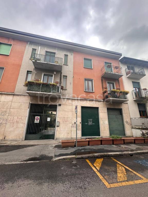 appartamento in vendita a Milano in zona Affori