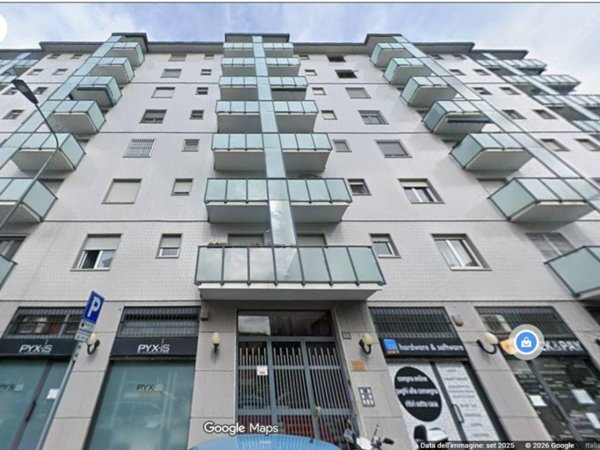 appartamento in vendita a Milano in zona Lorenteggio