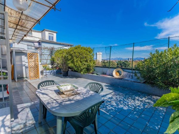 appartamento in vendita a Milano in zona Adriano