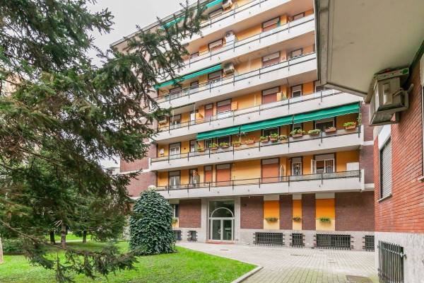 appartamento in vendita a Milano in zona Città Studi