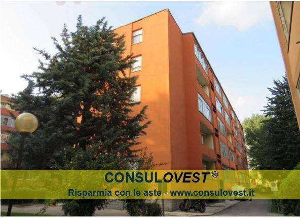 appartamento in vendita a Milano in zona Vialba