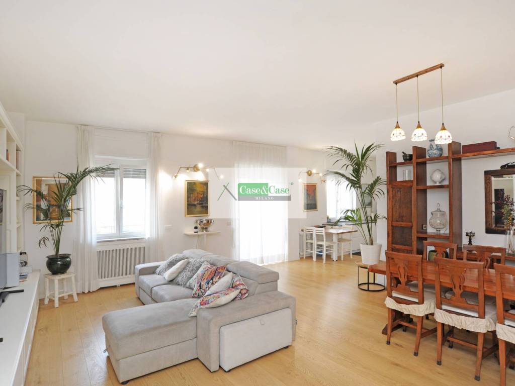 appartamento in vendita a Milano in zona Lorenteggio