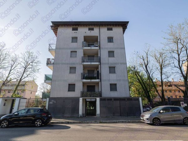 appartamento in vendita a Milano in zona Baggio