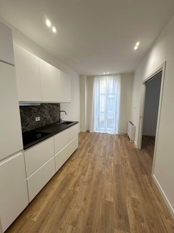 appartamento in vendita a Milano in zona Loreto