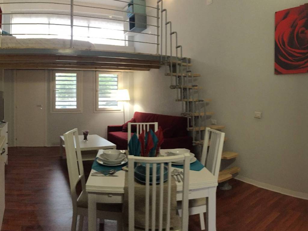 appartamento in vendita a Milano in zona Adriano