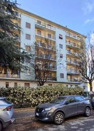 appartamento in vendita a Milano in zona Vigentino