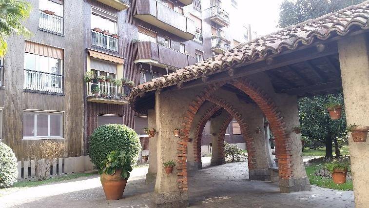 appartamento in vendita a Milano in zona Vigentino